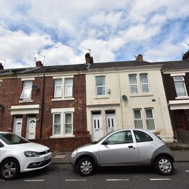 3 Bed - Eighth Avenue, Heaton - Photo 1