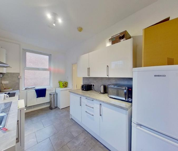 2 bedroom ground floor flat to rent - Photo 4 | Rentumo
