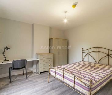 2 bedroom semi-detached house to rent - Photo 3