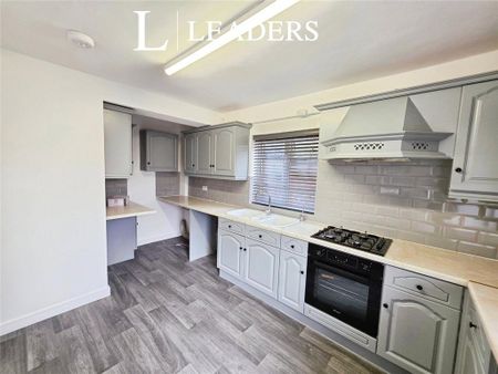 1 bedroom in a house share to rent - Photo 2