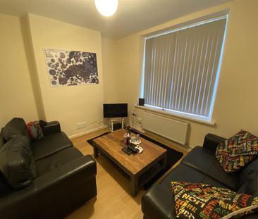 House - Terraced For Rent Meadow Street, Pontypridd - Photo 1