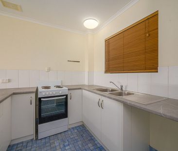 CENTRALLY LOCATED TWO LEVEL APARTMENT - Photo 3