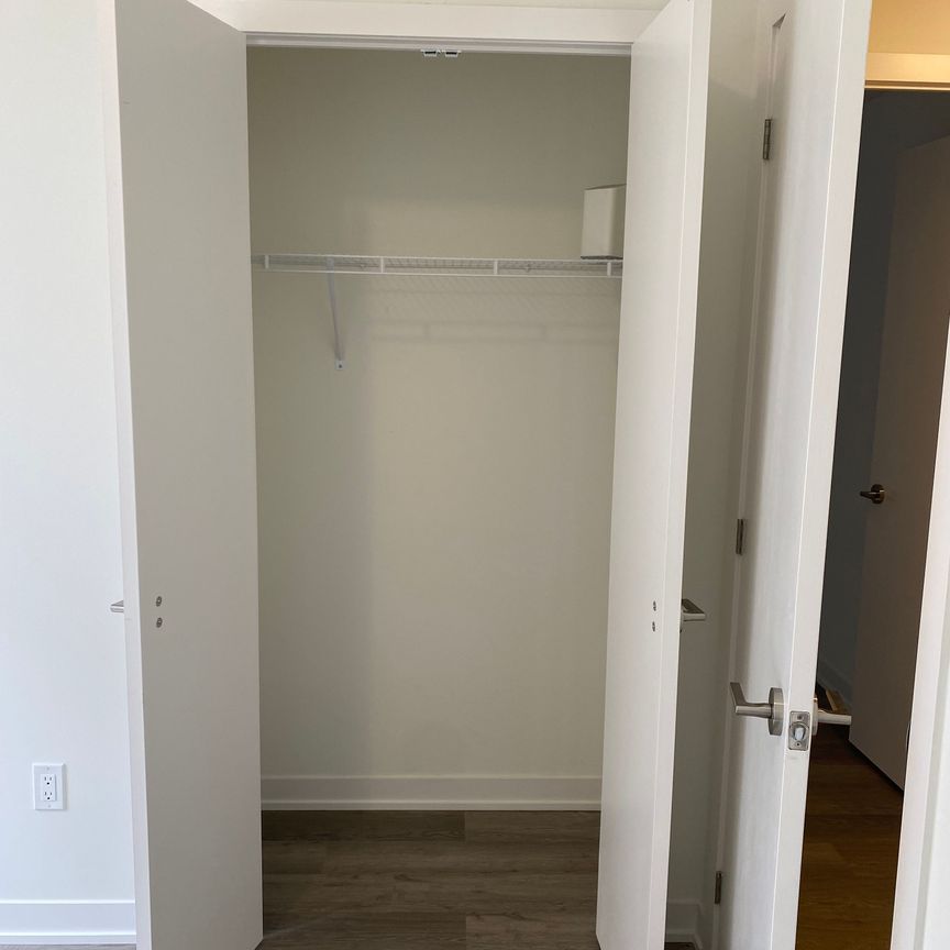 For Lease - 6 Steckley House Lane Unit# 313, Richmond Hill, Ontario - Photo 1