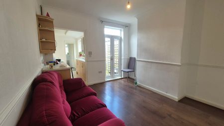 2 bedroom terraced to rent Gibbeson Street, Lincoln - Photo 2