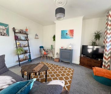 3 bedroom semi-detached house to rent - Photo 2