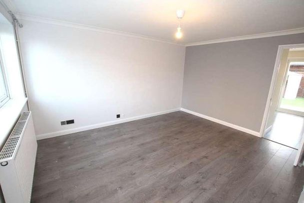 Slattenham Close, Aylesbury, HP19 - Photo 1