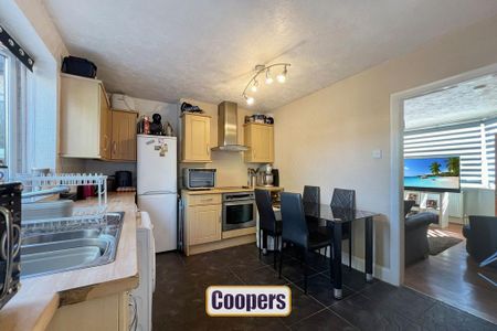 3 bedroom terraced house to rent - Photo 5