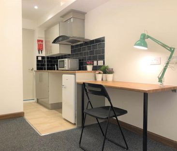 Studio to rent - Photo 6