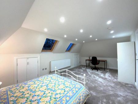 1 bedroom in a house share to rent - Photo 3