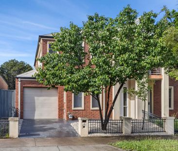 Newly Renovated Family Home in Prime Caroline Springs Location! - Photo 2