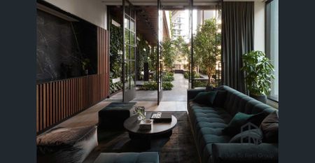 Sleek and Stylish! - Photo 2