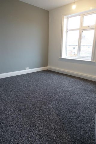 3 bedroom House To Let - Photo 5