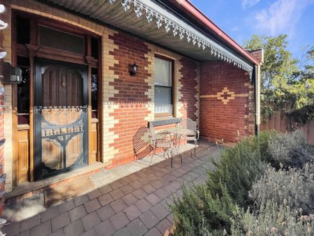 5 Ashley Street, Ironbark - Photo 2