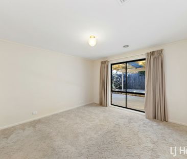 15 Saltbush Street, Harrison ACT, Belconnen - Photo 5