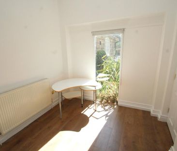 2 bedroom house to rent - Photo 4