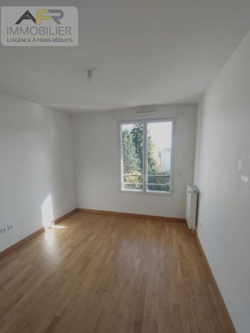 Location Appartement 4 pièces 83m² - Photo 4