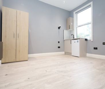 Studio Flat, Nightingale Grove, SE13 - Photo 1