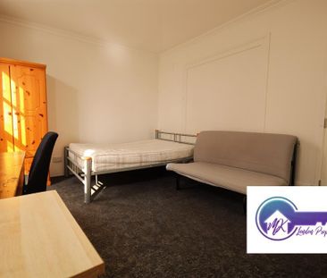 1 Bedroom Room in Flat Share To Rent - Photo 3