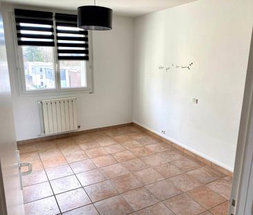 Location appartement rénové 4 pièces 93.2 m² à Romans-sur-Isère (26... - Photo 5