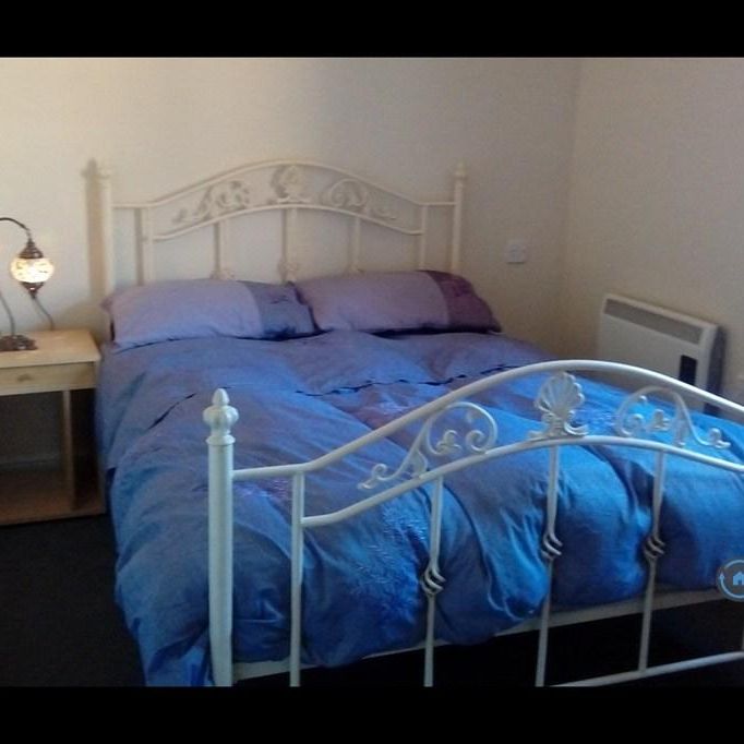 3 bedroom flat to rent - Photo 1