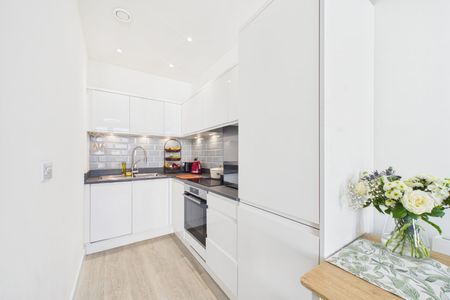 1 bedroom in The Ring, Bracknell - Photo 3