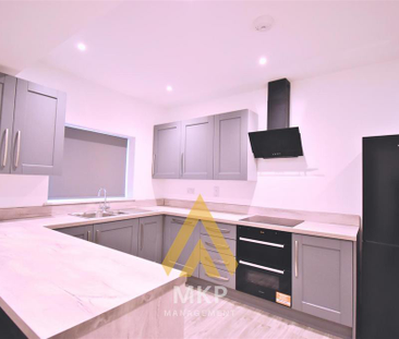 5 bedroom terraced house to rent - Photo 4 | Rentumo