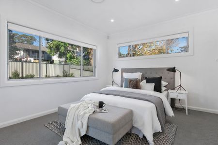 Modern duplex home with quality finishes... - Photo 4