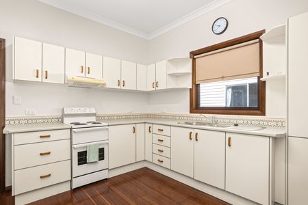 Home For Rent - Photo 2