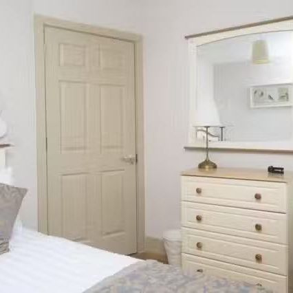 Modern 2-bedroom apartment for rent in Grand Canal Dock - Photo 1