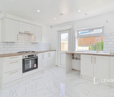 2 bedroom semi-detached house to rent - Photo 6