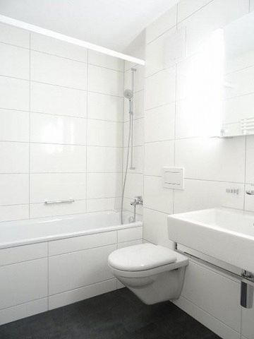 Moderne 3.5-ZW im EG à 72 m² mit Gartensitzplatz - Photo 5