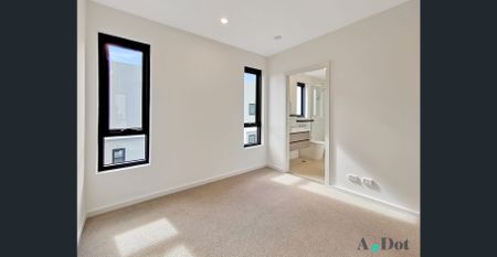 Two Bedroom Apartment in the Eastwood - Photo 2