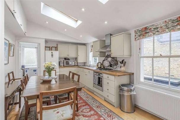Broughton Road, Fulham, London, SW6 - Photo 1