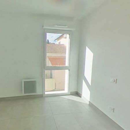 Location Appartement 2 pièces 37m² CASTELNAU LE LEZ 34170 - Photo 4
