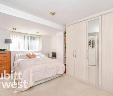 3 bedroom semi-detached house to rent - Photo 6
