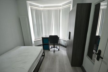 3 bedroom terraced house to rent - Photo 2