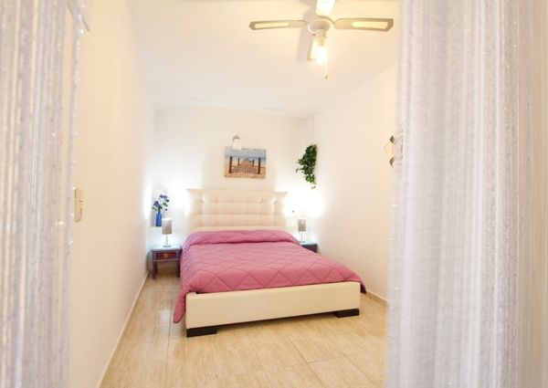 Villa for rent in Cumbre del Sol with 5 bedrooms