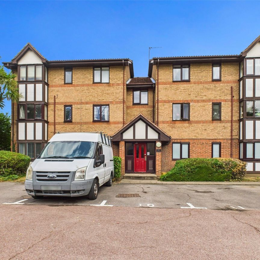 Varsity Drive, Twickenham, Middlesex, Middlesex, TW1 - Photo 1