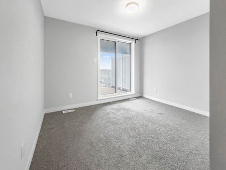 For Lease - 1018 Parnian Private, Barrhaven, Ontario - Photo 2