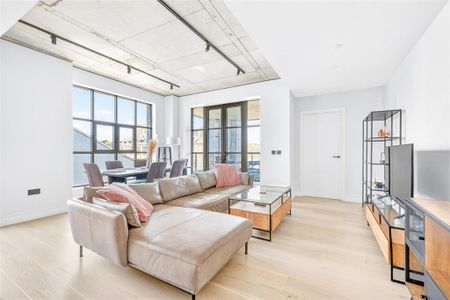3 bedroom flat to rent - Photo 3