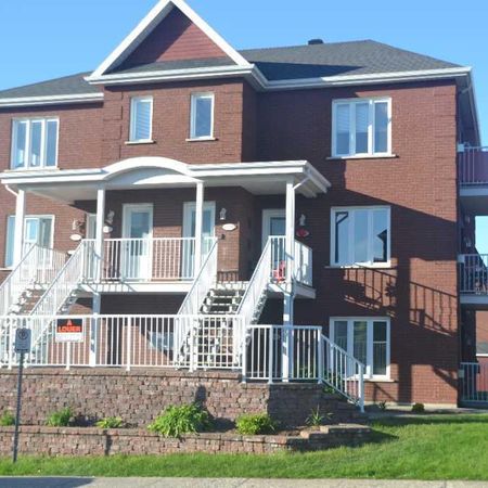 Bel appartement 4 1/2 lumineux à Lévis - Photo 4