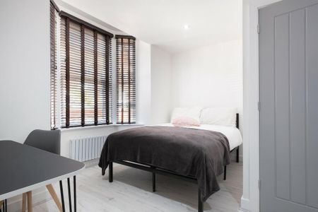 6 bedroom house to rent - Photo 4