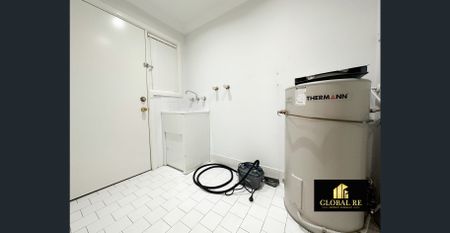 Beautiful 2 Bedroom + Study Home in the Heart of Casula - Photo 3