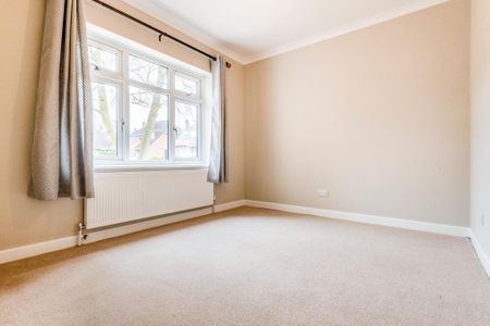 5 bedroom detached house to rent - Photo 2