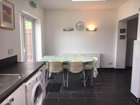 182 HARBORNE LANE - Photo 5