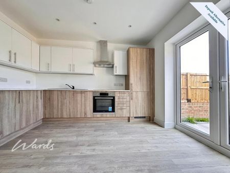 2 bedroom ground floor maisonette to rent - Photo 3