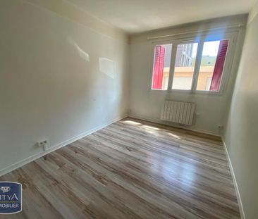 Location Appartement 3 pièces 54m² VILLEFRANCHE SUR SAONE 69400 - Photo 2