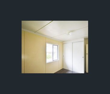 Fresh & Bright & Huge Backyard! - Photo 4