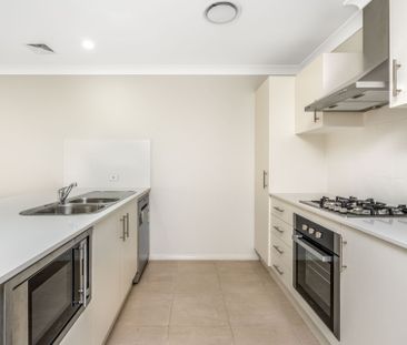 Walk to Oran Park Podium - Photo 4