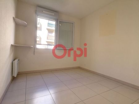Location Appartement 3 pièces 58m² ST LAURENT DU VAR 06700 - Photo 4